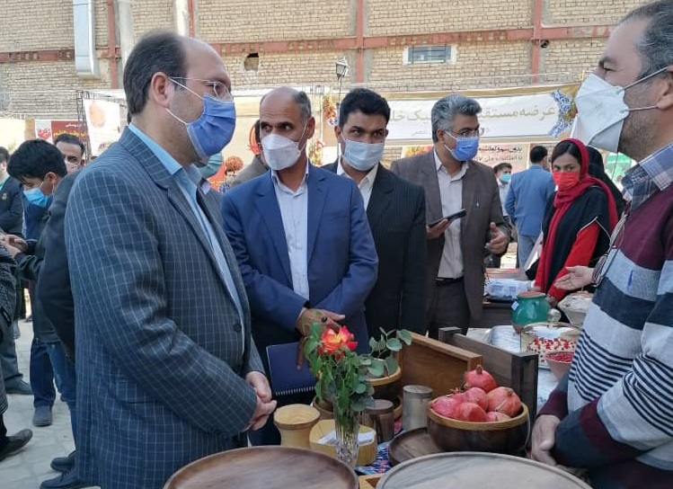 جشنواره انار آونگی در کاشمر برگزار شد